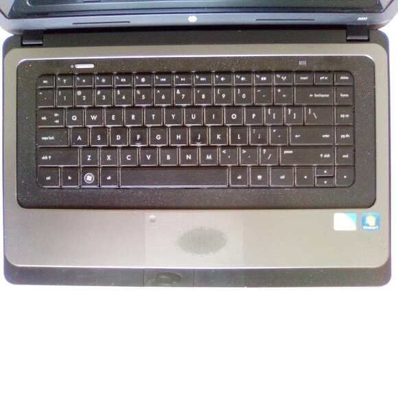 HP 2000 15.6" 16:9 Widescreen 300GB Laptop Notebook PC Personal Computer - Picture 4 of 6